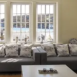 4 Bedroom Cozy In *