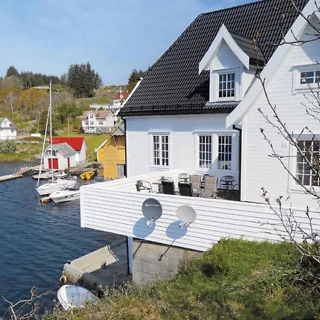 4 Bedroom Pet Friendly In Steinsland Appartamento Hommelsund
