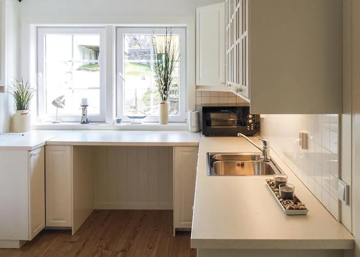 Awesome In Steinsland Apartman