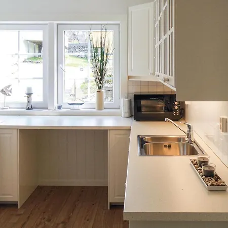 4 Bedroom Cozy In شقة